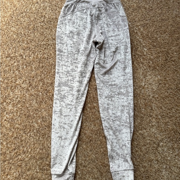 Lululemon Ready to Crush Velvet Joggers Size 2 - Picture 2 of 6